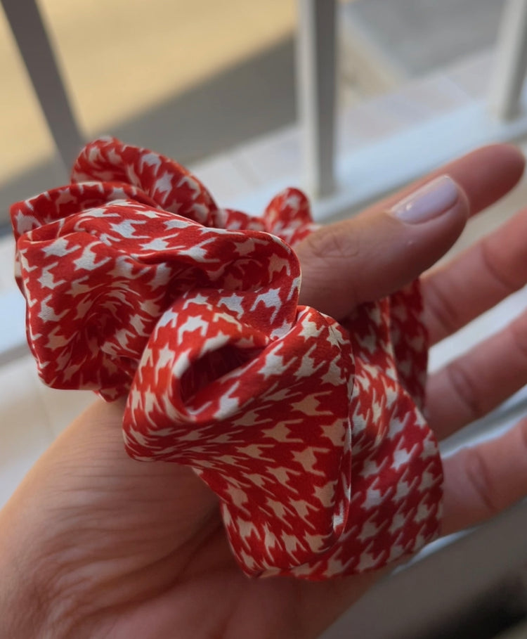 Scrunchy Pata de Gallo 🐓