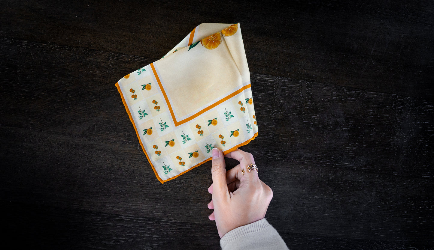Pañuelo de Seda Beige con Naranja (90 cm x 90 cm)